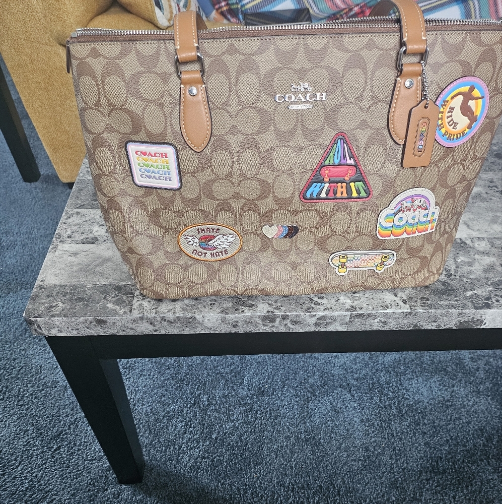 Coach Tote Bag - Picture 3 of 4